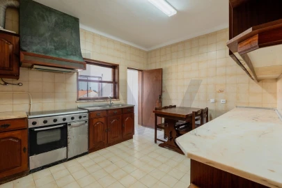 Moradia T4 para Venda em Esgueira