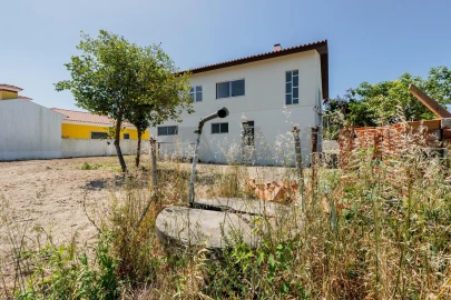Moradia T4 para Venda em Esgueira