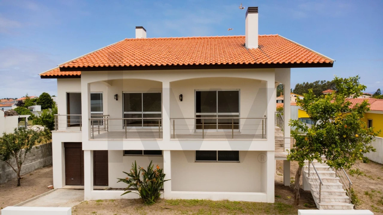 Moradia T4 para Venda em Esgueira Foto 59