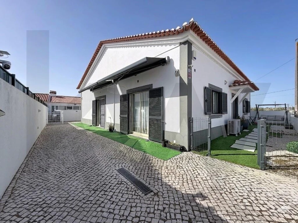 Moradia T3 para Venda em Alpiarça Foto 38