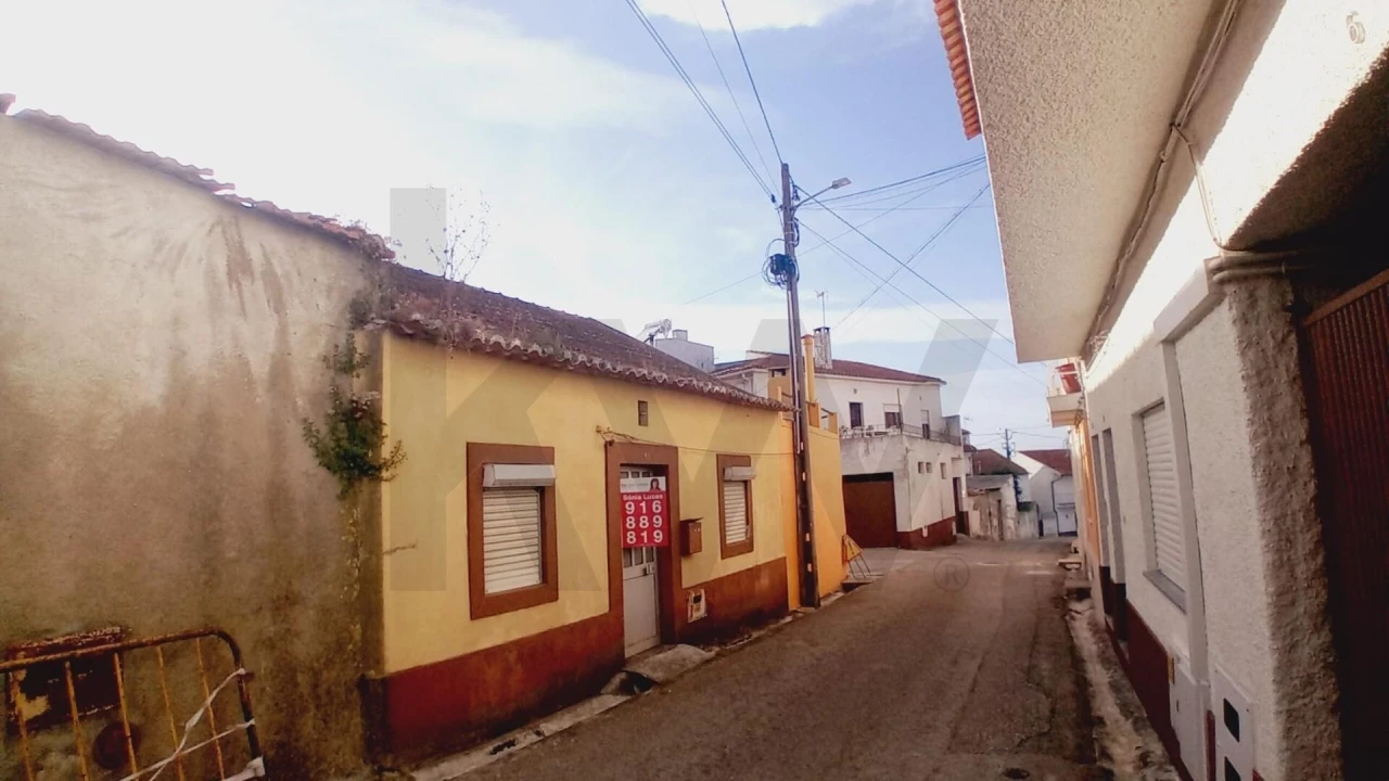Moradia T2 para Venda em Alfarelos Foto 2