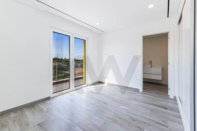 Moradia T3 para Venda em Albufeira e Olhos de Água