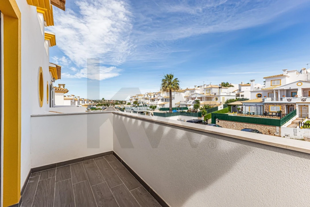 Moradia T3 para Venda em Albufeira e Olhos de Água Foto 25