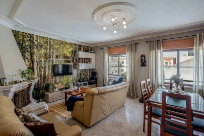 Apartamento T3 para Venda em Alverca do Ribatejo e Sobralinho