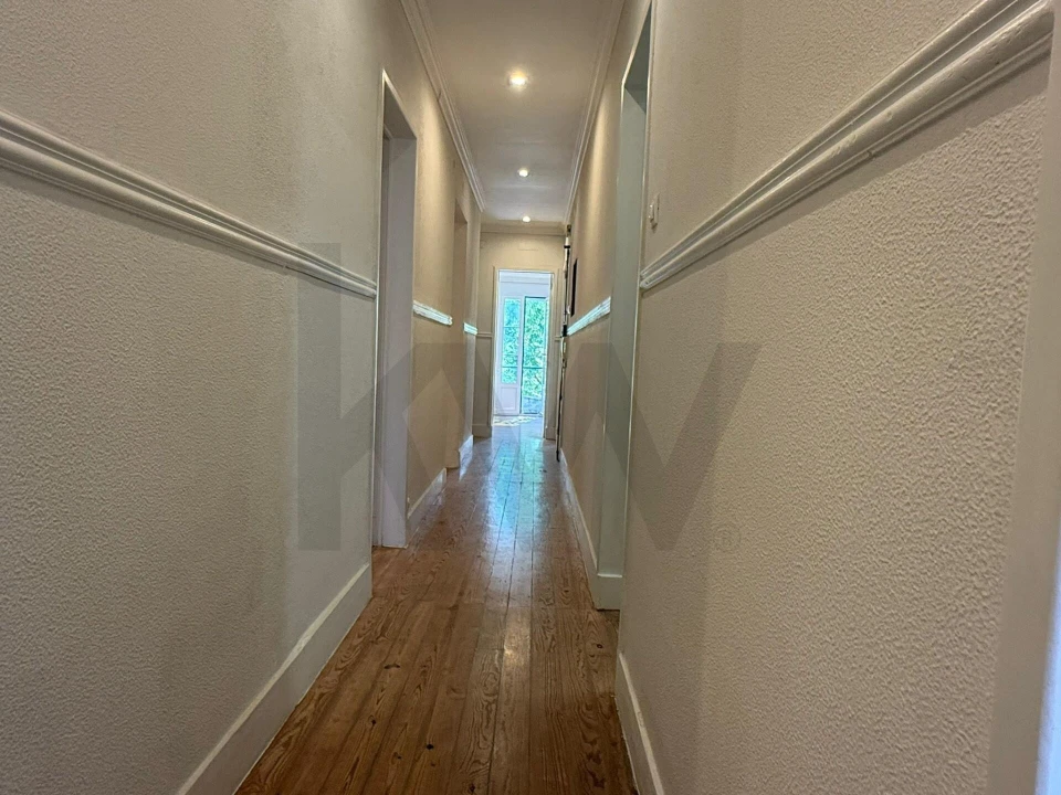 Apartamento T4 para Arrendamento em Campo de Ourique Foto 9
