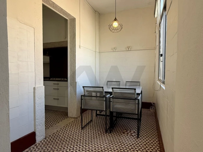 Apartamento T4 para Arrendamento em Campo de Ourique Foto 13