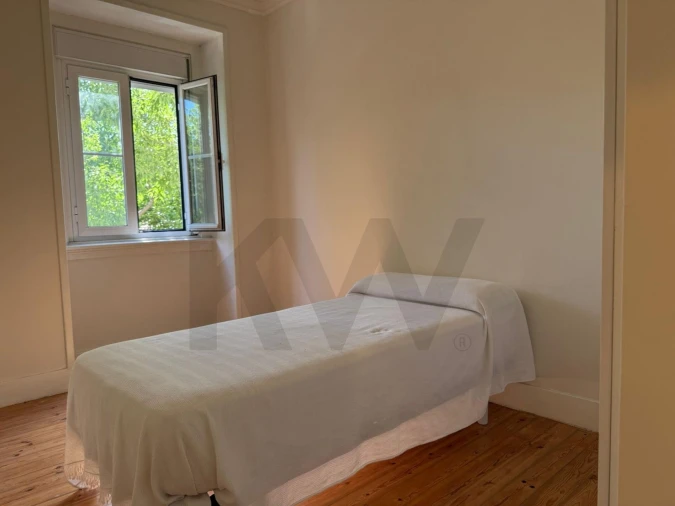 Apartamento T4 para Arrendamento em Campo de Ourique Foto 8