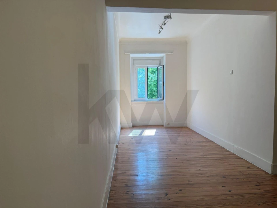 Apartamento T4 para Arrendamento em Campo de Ourique Foto 4
