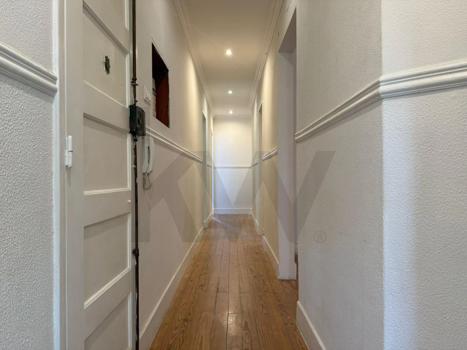 Apartamento T4 para Arrendamento em Campo de Ourique Foto 7