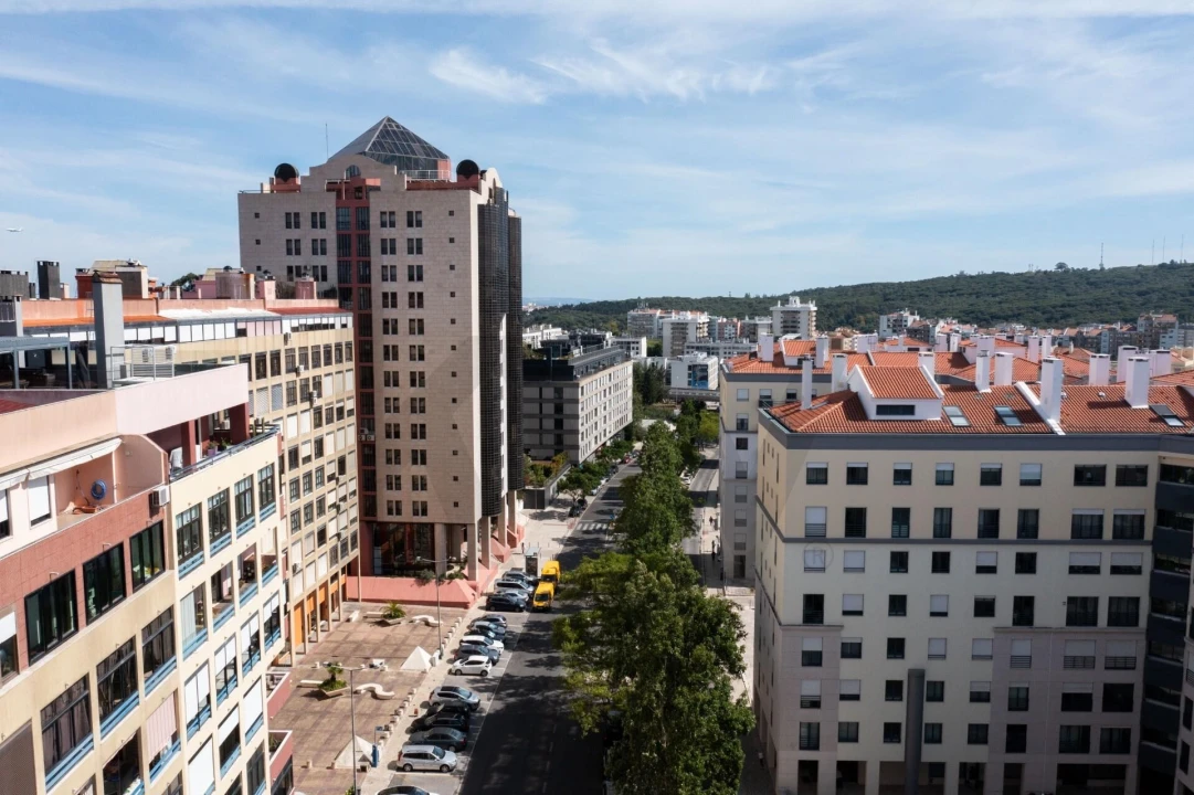 Apartamento T5 para Venda em São Domingos de Benfica Foto 31