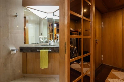 Apartamento T5 para Venda em São Domingos de Benfica