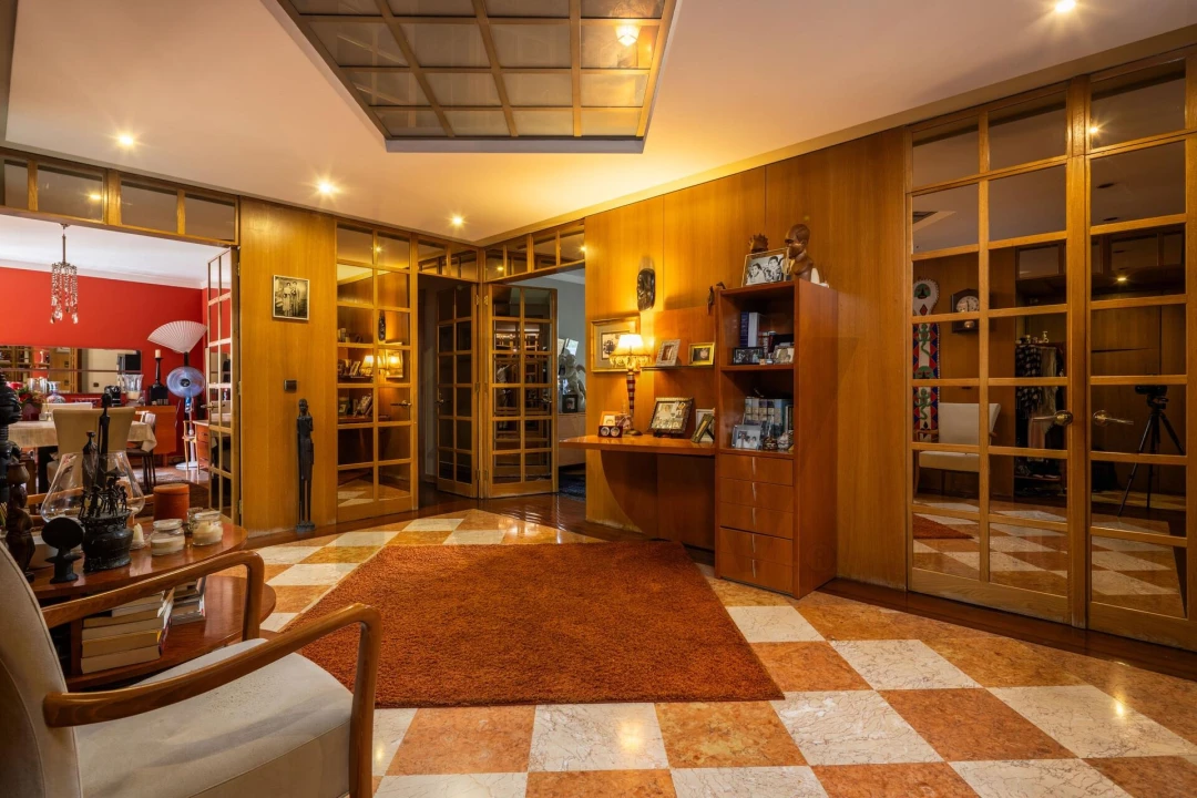 Apartamento T5 para Venda em São Domingos de Benfica Foto 9