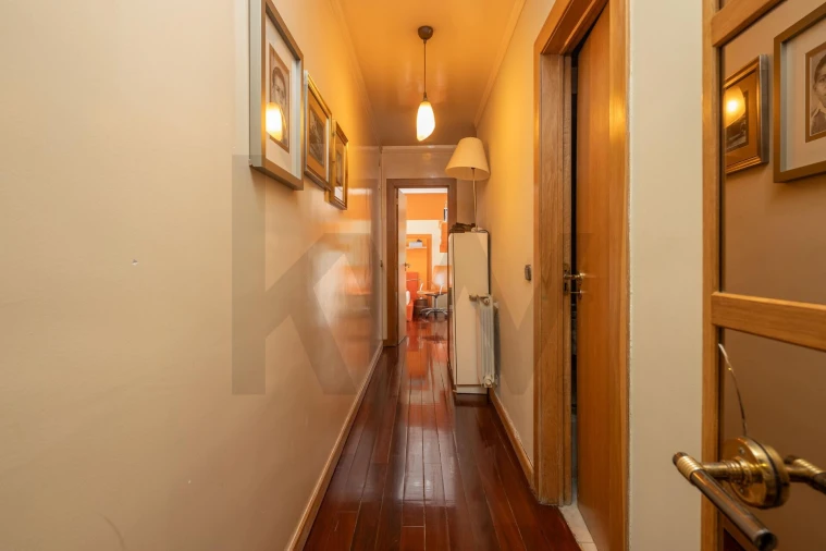 Apartamento T5 para Venda em São Domingos de Benfica Foto 19