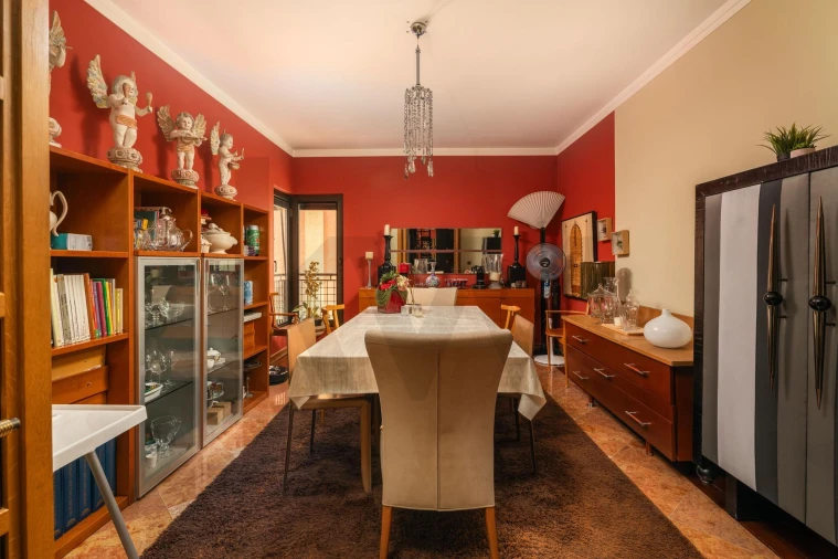 Apartamento T5 para Venda em São Domingos de Benfica Foto 17