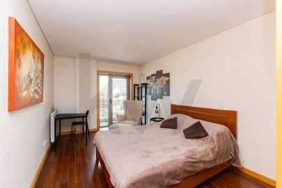 Apartamento T3 para Venda em Lordelo do Ouro e Massarelos