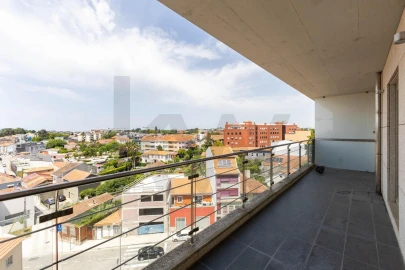 Apartamento T3 para Venda em Lordelo do Ouro e Massarelos