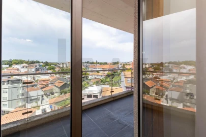 Apartamento T3 para Venda em Lordelo do Ouro e Massarelos