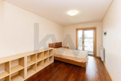 Apartamento T3 para Venda em Lordelo do Ouro e Massarelos