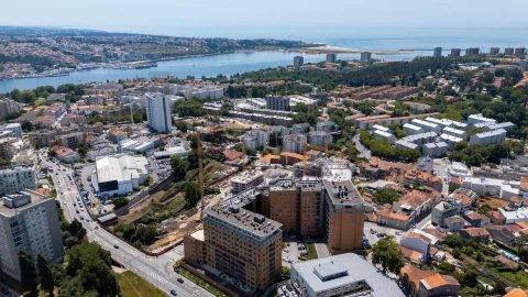 Apartamento T3 para Venda em Lordelo do Ouro e Massarelos