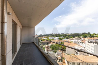 Apartamento T3 para Venda em Lordelo do Ouro e Massarelos