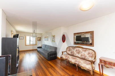 Apartamento T3 para Venda em Lordelo do Ouro e Massarelos