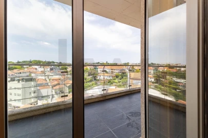 Apartamento T3 para Venda em Lordelo do Ouro e Massarelos