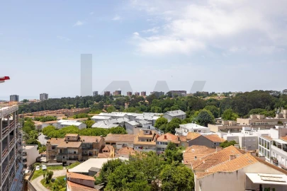 Apartamento T3 para Venda em Lordelo do Ouro e Massarelos