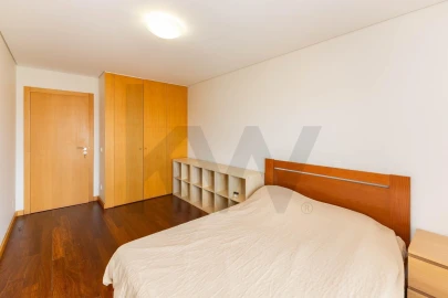 Apartamento T3 para Venda em Lordelo do Ouro e Massarelos