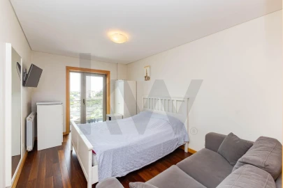 Apartamento T3 para Venda em Lordelo do Ouro e Massarelos