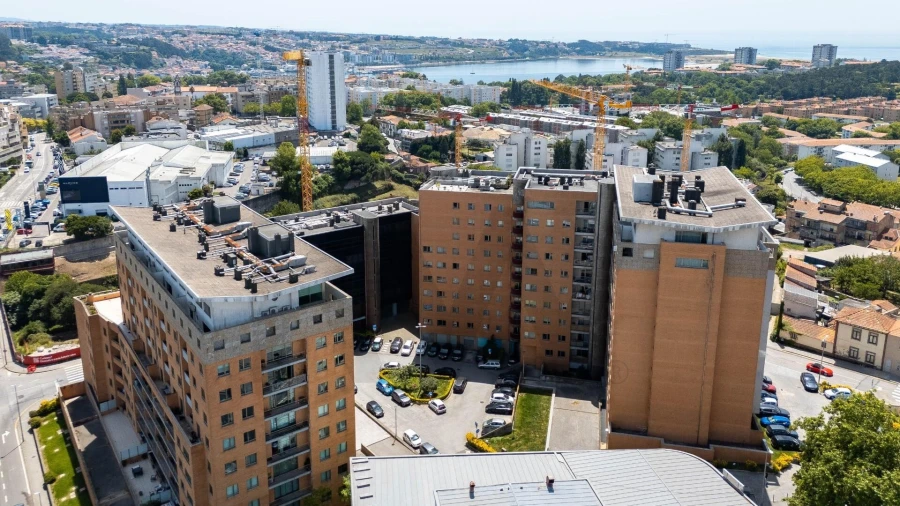 Apartamento T3 para Venda em Lordelo do Ouro e Massarelos Foto 30
