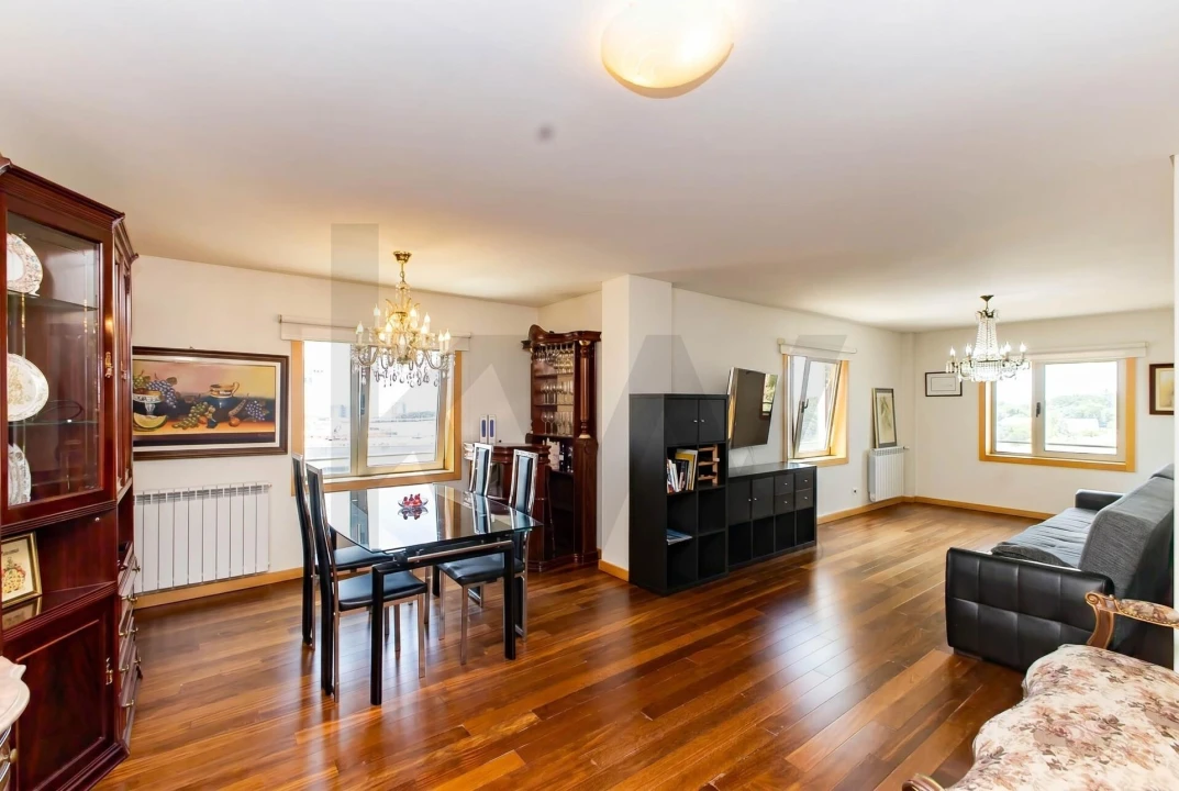 Apartamento T3 para Venda em Lordelo do Ouro e Massarelos Foto 4
