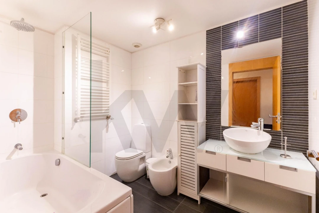 Apartamento T3 para Venda em Lordelo do Ouro e Massarelos Foto 18