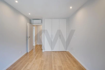 Apartamento T2 para Venda em Carnaxide e Queijas