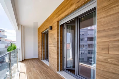 Apartamento T2 para Venda em Carnaxide e Queijas