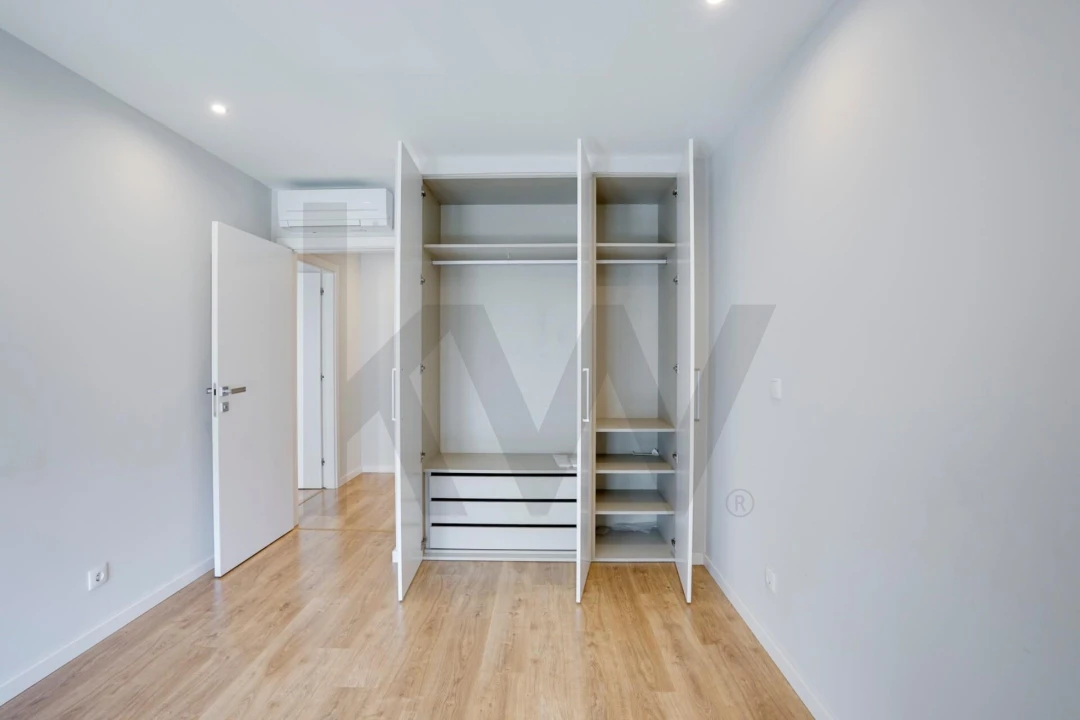 Apartamento T2 para Venda em Carnaxide e Queijas Foto 23