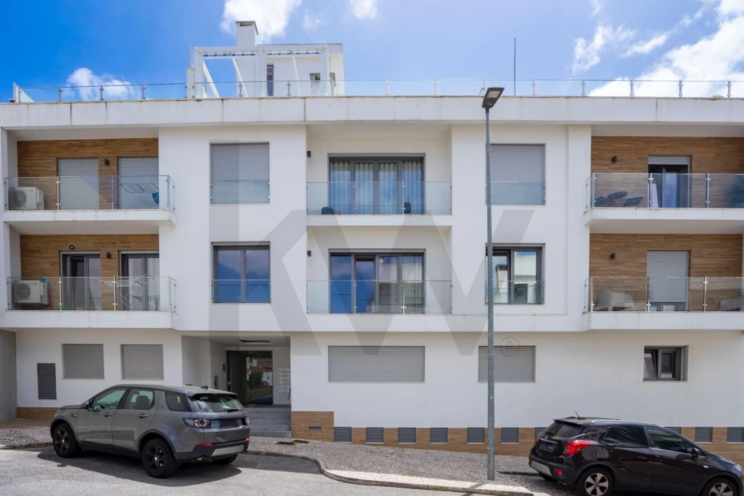 Apartamento T2 para Venda em Carnaxide e Queijas Foto 1