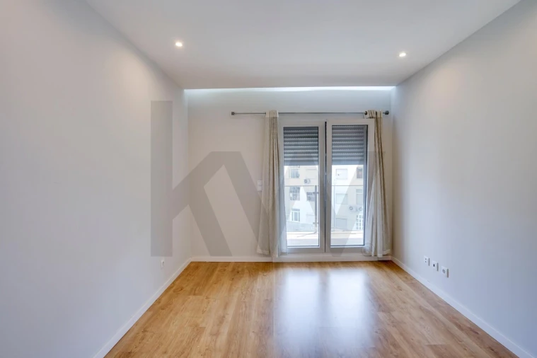 Apartamento T2 para Venda em Carnaxide e Queijas Foto 20