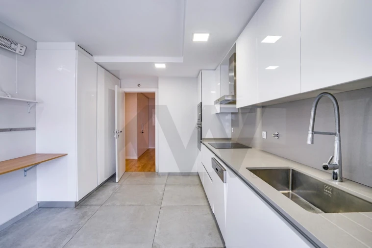 Apartamento T2 para Venda em Carnaxide e Queijas Foto 13