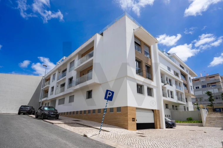 Apartamento T2 para Venda em Carnaxide e Queijas Foto 29