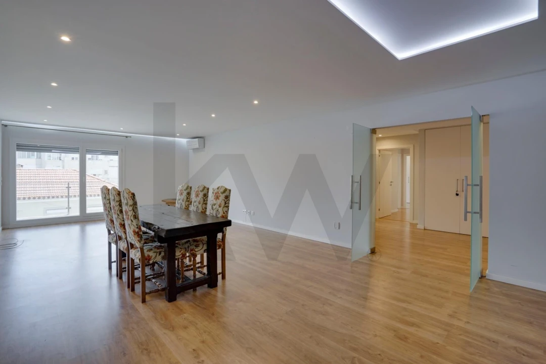 Apartamento T2 para Venda em Carnaxide e Queijas Foto 7