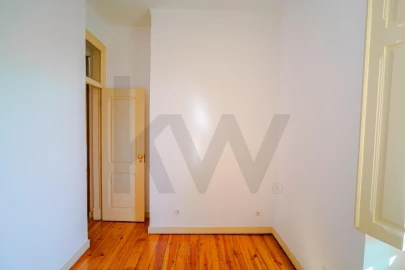 Apartamento T2 para Venda em Campolide