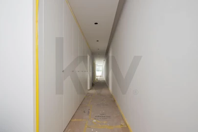 Moradia T5 para Venda em Fernao Ferro