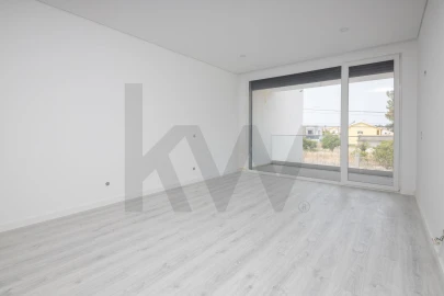 Moradia T5 para Venda em Fernao Ferro