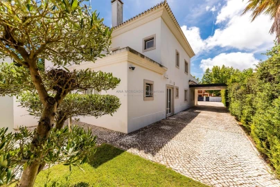 Moradia T6 para Venda em Agualva e Mira-Sintra
