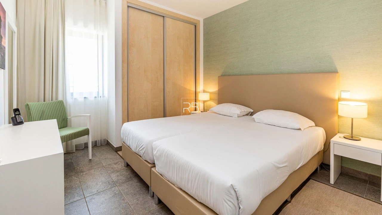 Apartamento T1 para Venda em Mexilhoeira Grande Foto 14