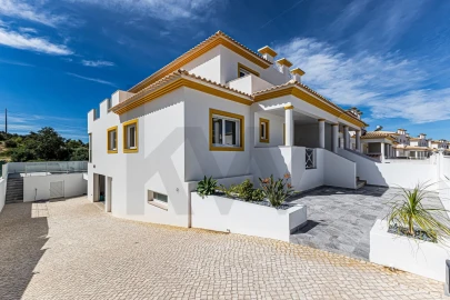 Moradia T3 para Venda em Albufeira e Olhos de Água