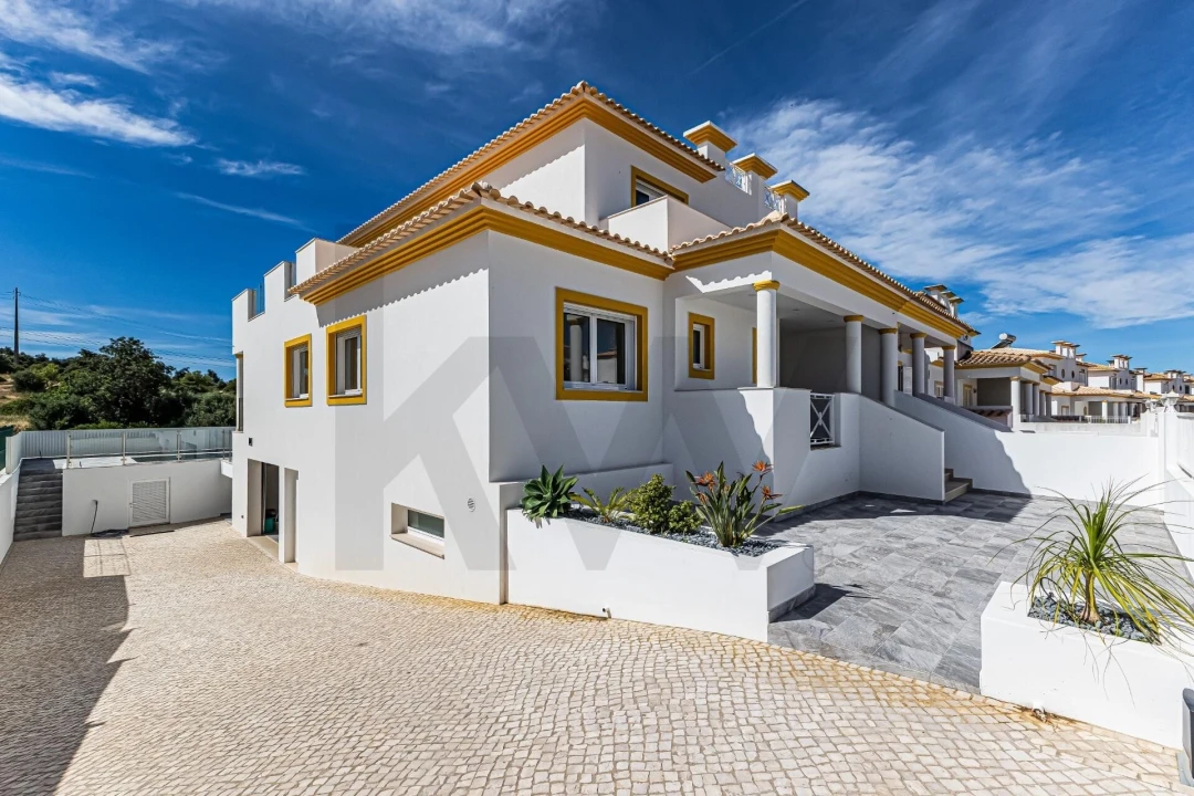 Moradia T3 para Venda em Albufeira e Olhos de Água Foto 28