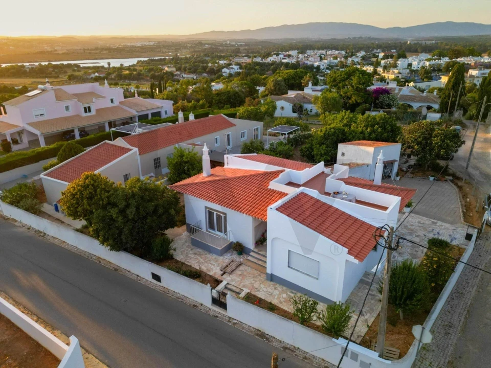 Moradia T3 para Venda em Alvor Foto 1