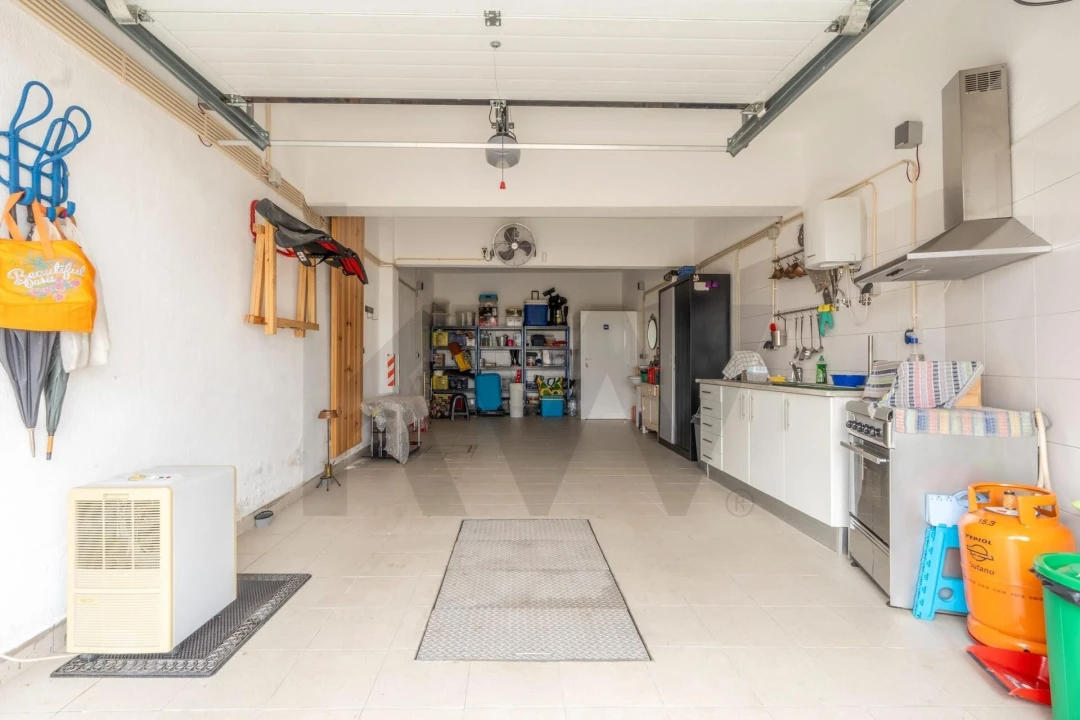 Garagem para Venda em Barreiro e Lavradio Foto 2