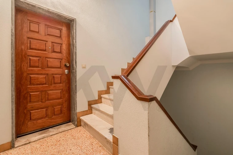 Apartamento T2 para Venda em Barreiro e Lavradio Foto 3